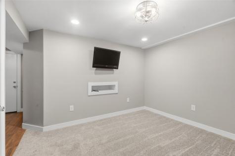 1634 24th Street NW Cedar Rapids IA 52405