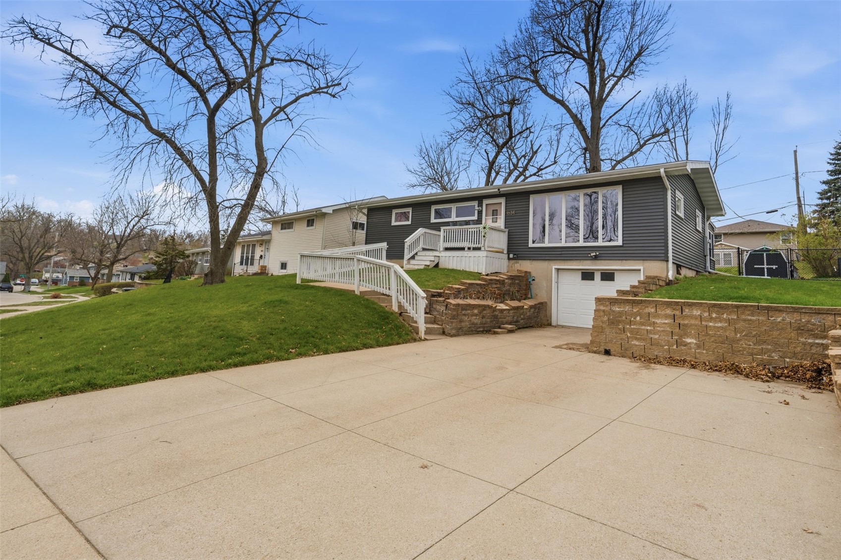 1634 24th Street NW Cedar Rapids IA 52405