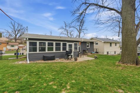 1634 24th Street NW Cedar Rapids IA 52405