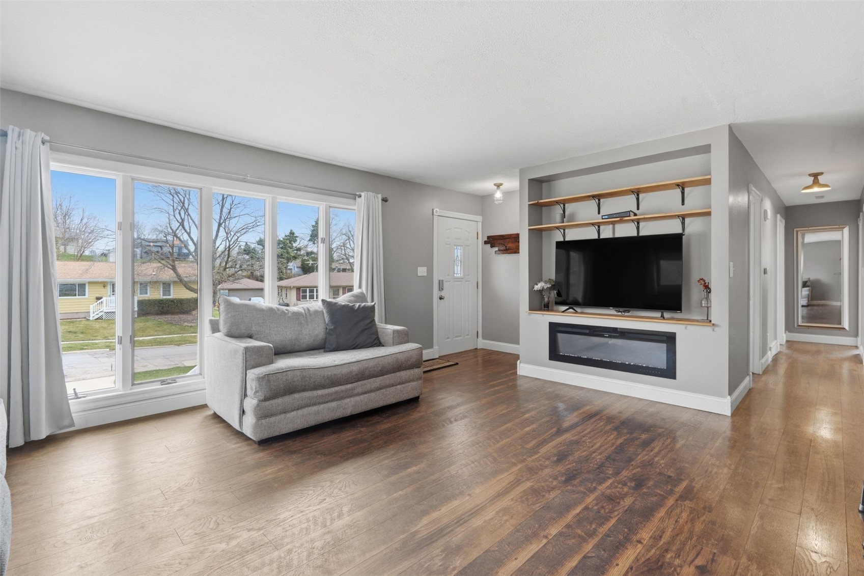 1634 24th Street NW Cedar Rapids IA 52405