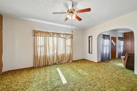 7771 13th Avenue Drive Belle Plaine IA 52208