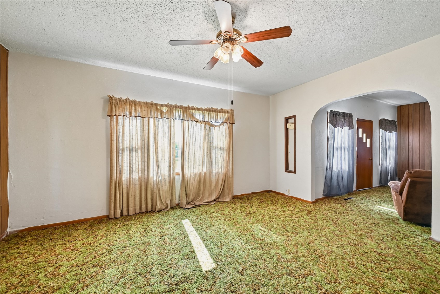 7771 13th Avenue Drive Belle Plaine IA 52208