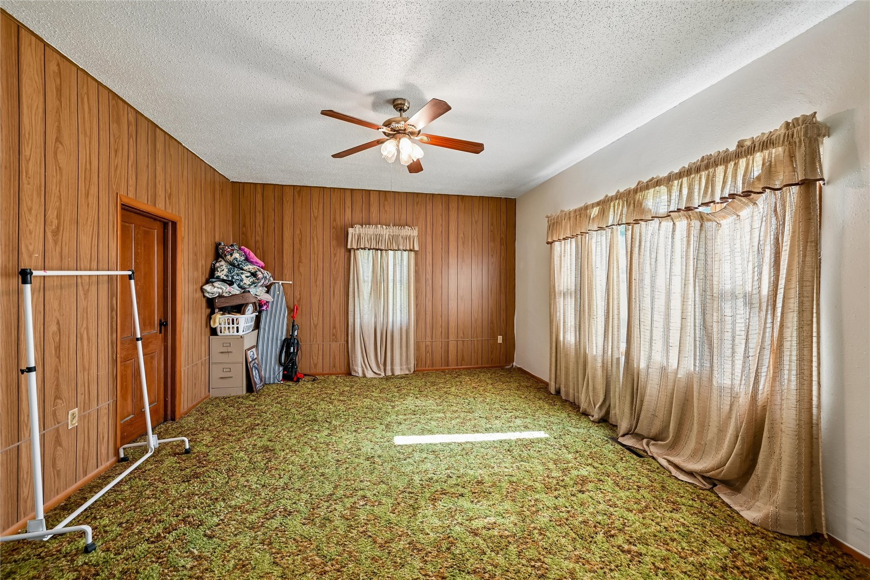 7771 13th Avenue Drive Belle Plaine IA 52208
