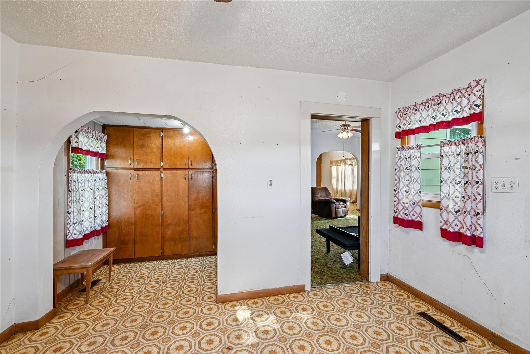 7771 13th Avenue Drive Belle Plaine IA 52208