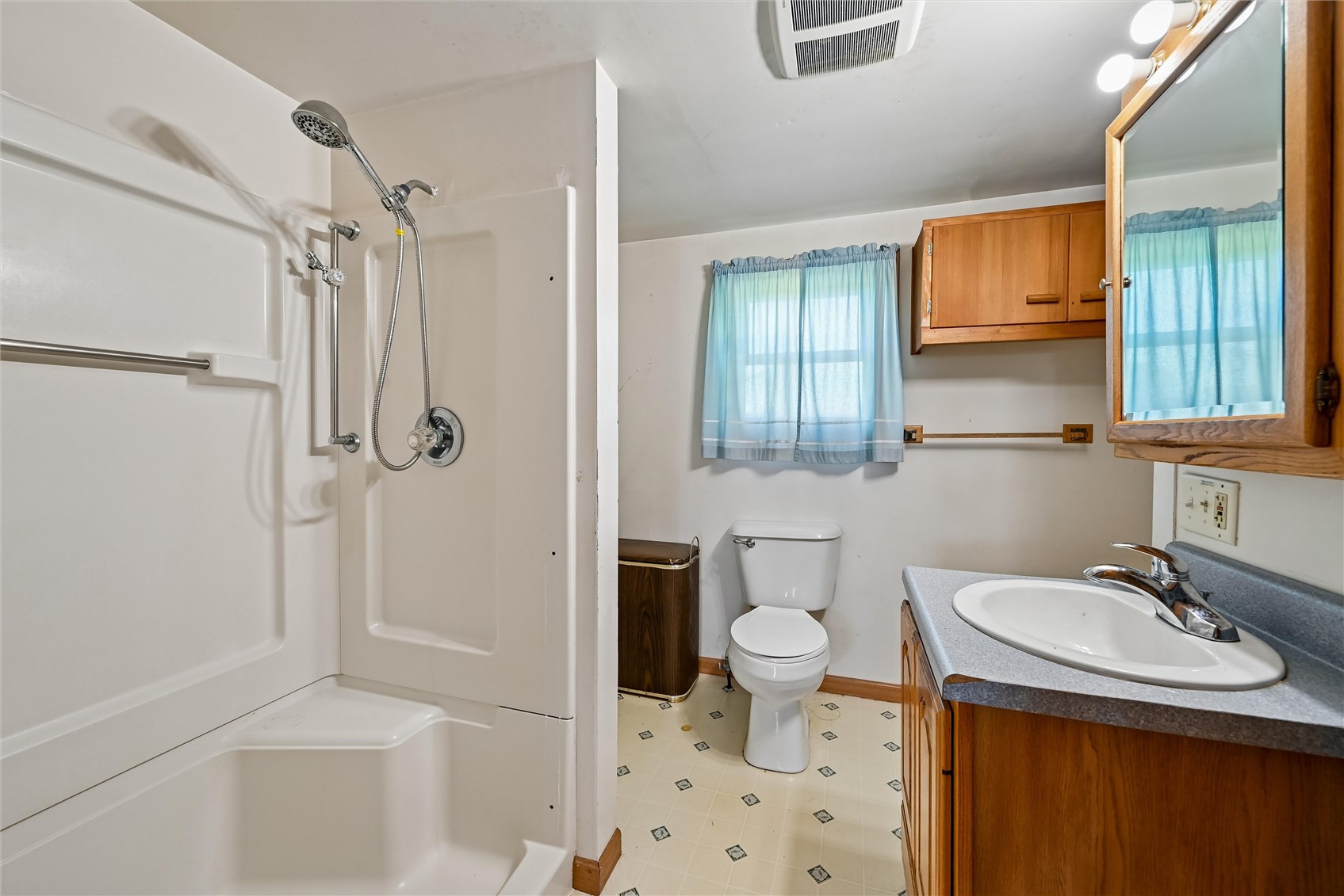 7771 13th Avenue Drive Belle Plaine IA 52208