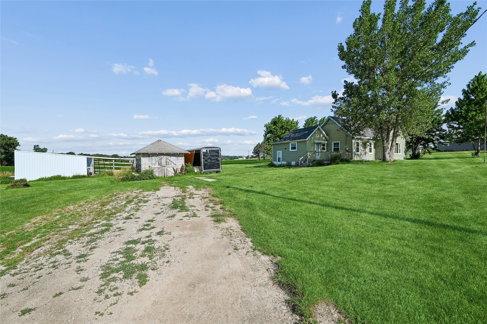 7771 13th Avenue Drive Belle Plaine IA 52208