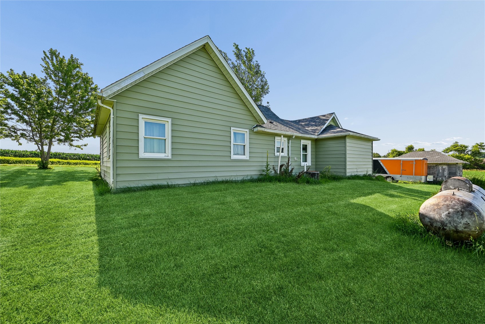 7771 13th Avenue Drive Belle Plaine IA 52208