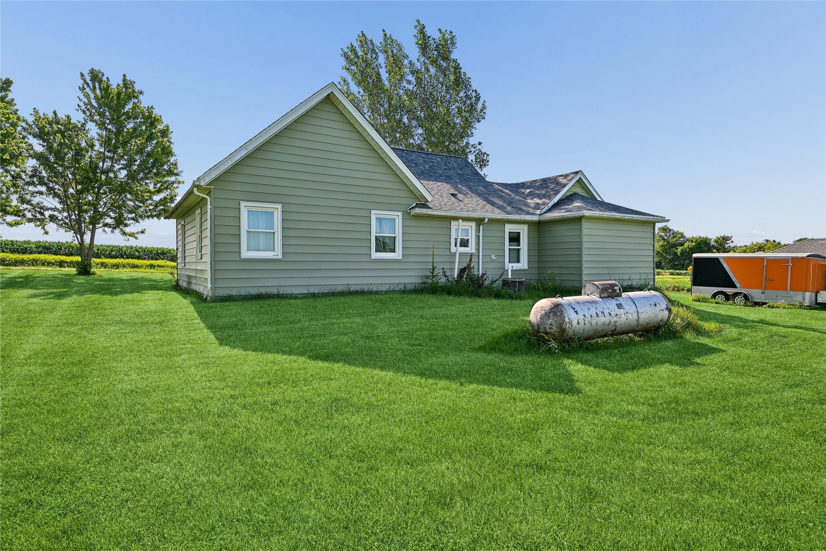 7771 13th Avenue Drive Belle Plaine IA 52208