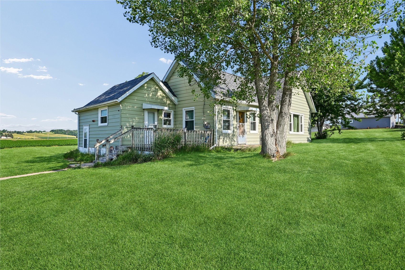 7771 13th Avenue Drive Belle Plaine IA 52208