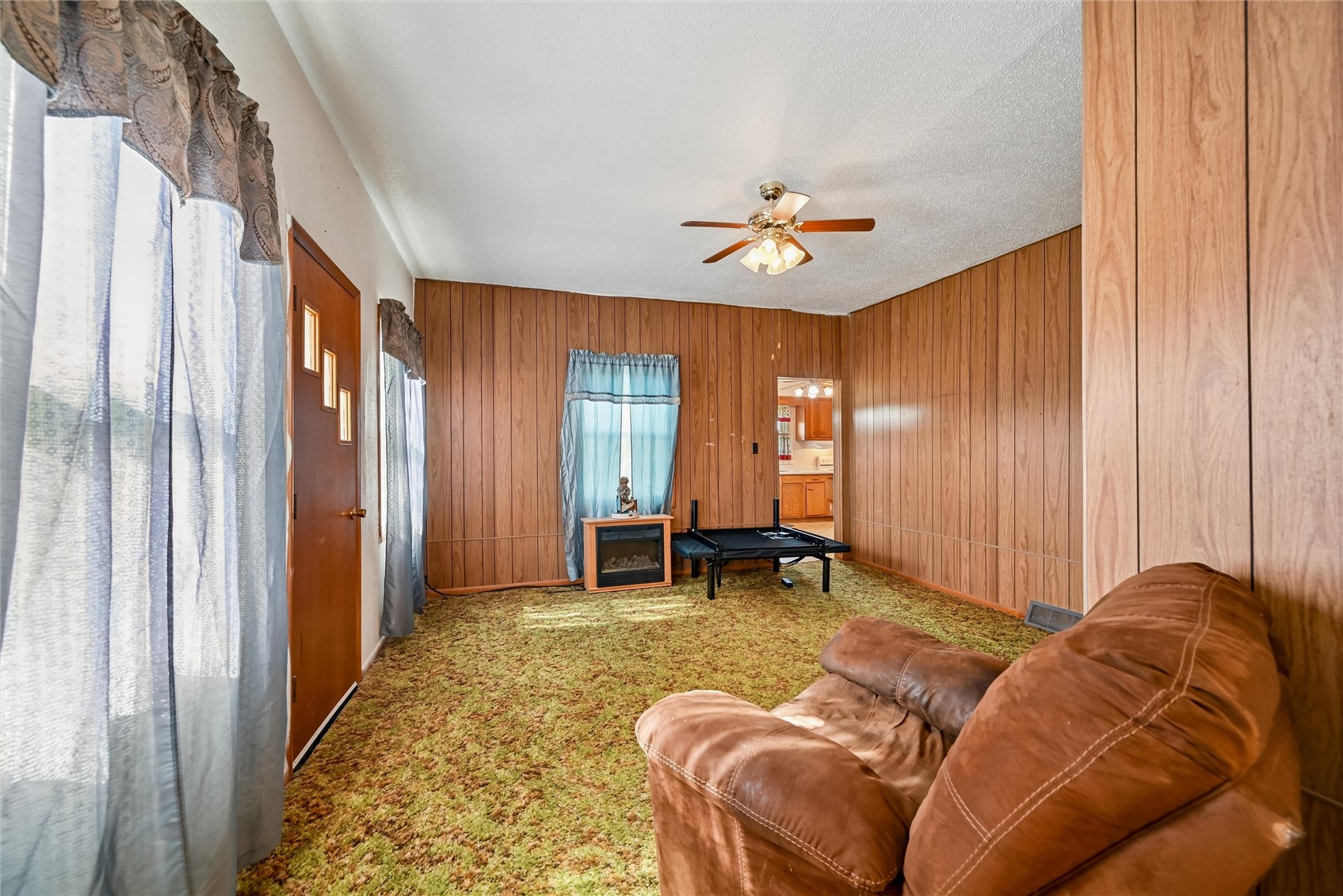 7771 13th Avenue Drive Belle Plaine IA 52208