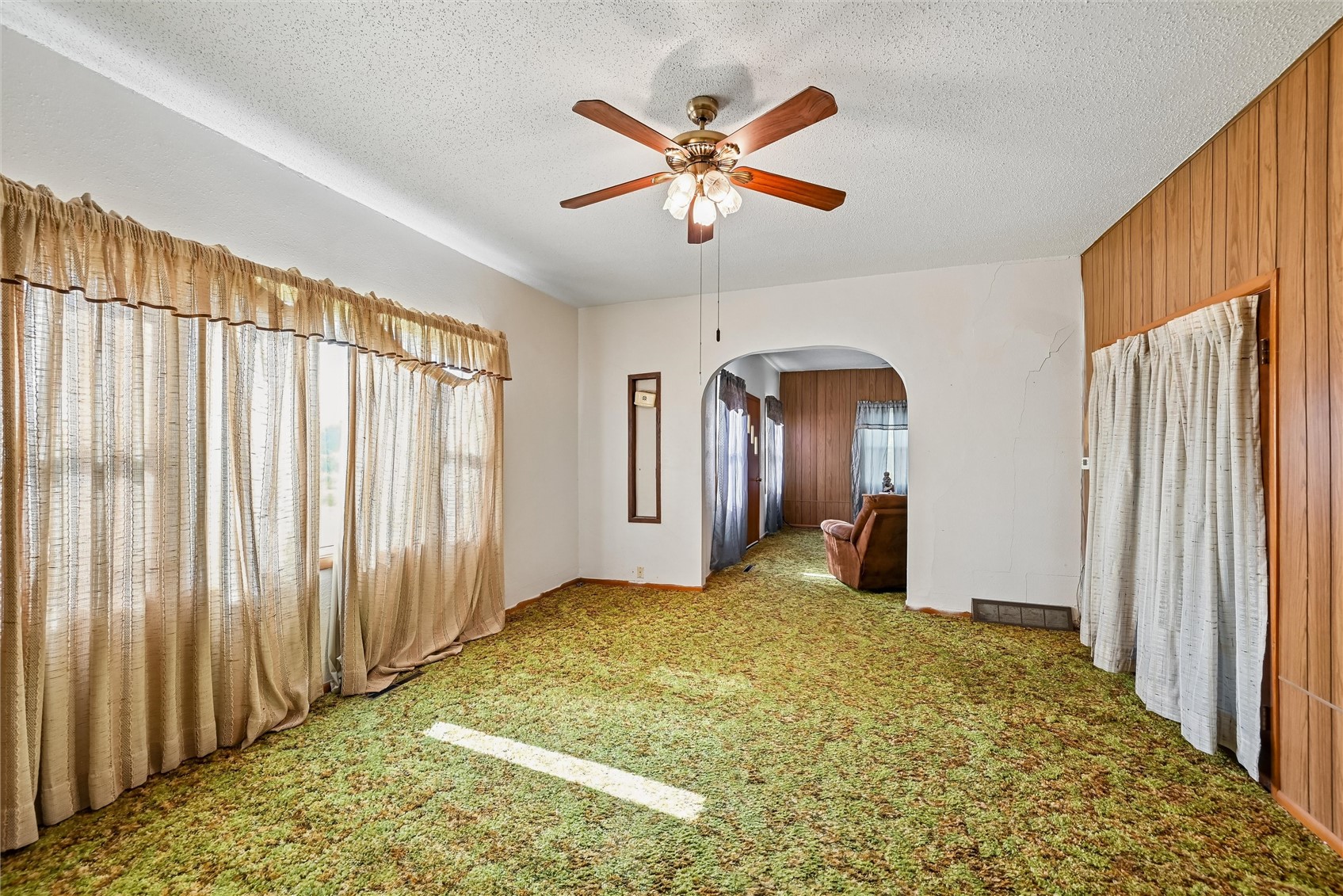 7771 13th Avenue Drive Belle Plaine IA 52208