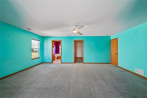 7822 Foxfield Drive NE Cedar Rapids IA 52402