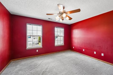 7822 Foxfield Drive NE Cedar Rapids IA 52402