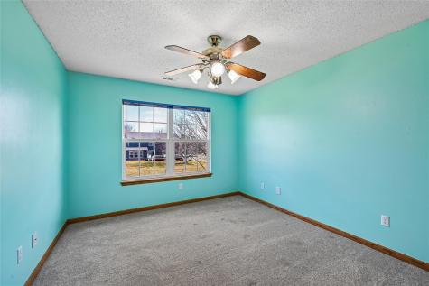 7822 Foxfield Drive NE Cedar Rapids IA 52402