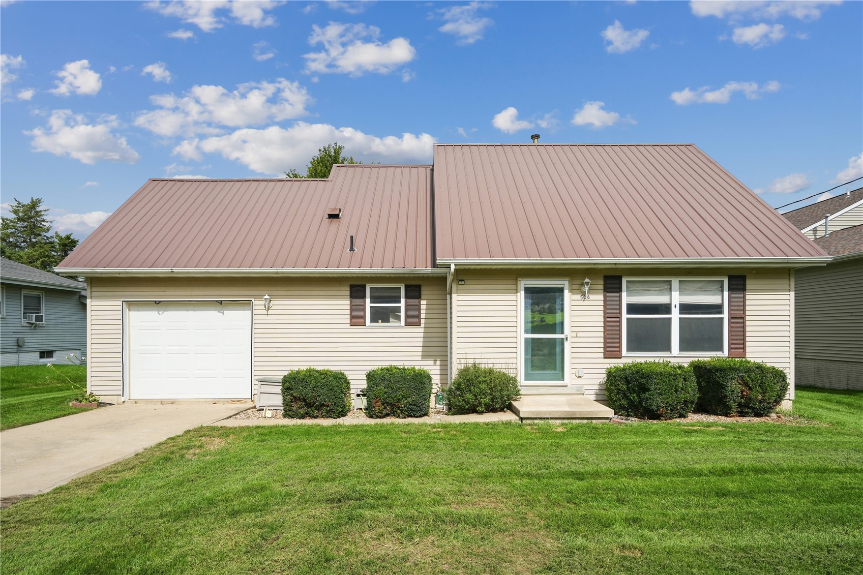 506 W 2nd Street Mechanicsville IA 52306
