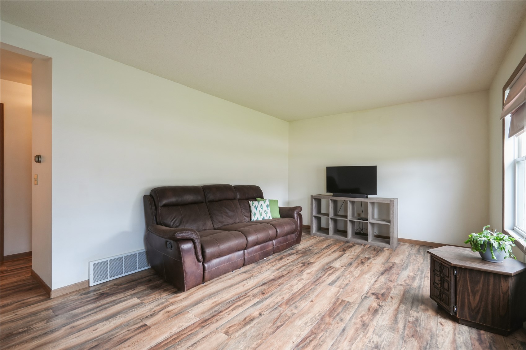 506 W 2nd Street Mechanicsville IA 52306