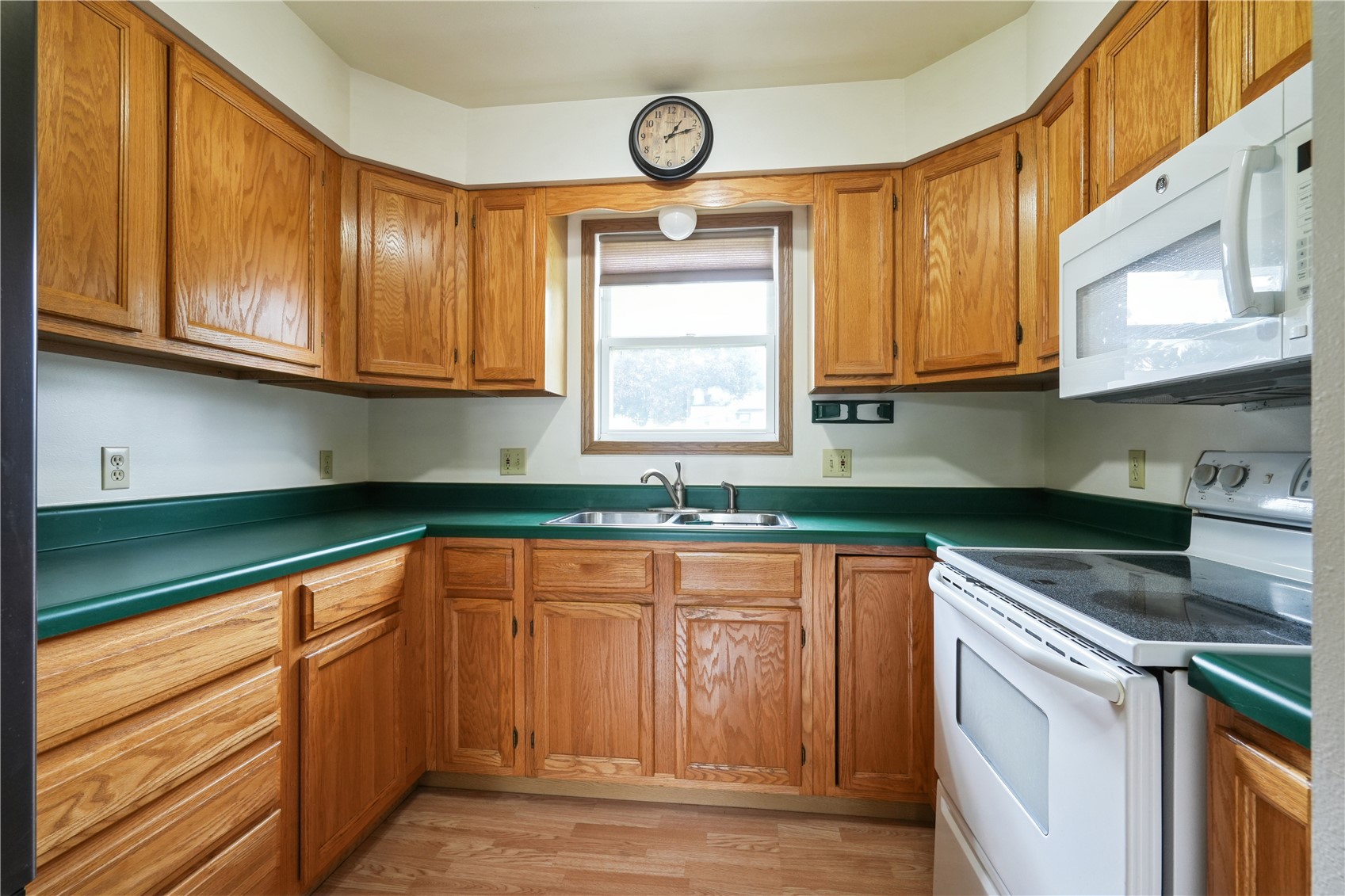 506 W 2nd Street Mechanicsville IA 52306