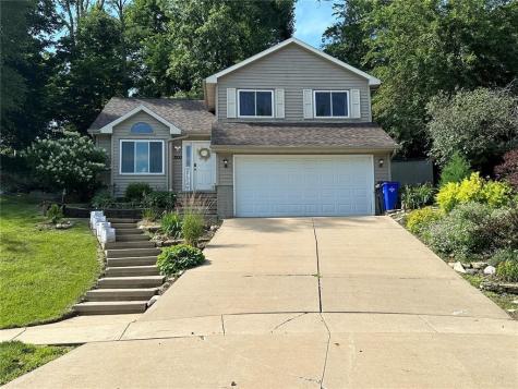 3200 Timber Valley Court NE Cedar Rapids IA 52402