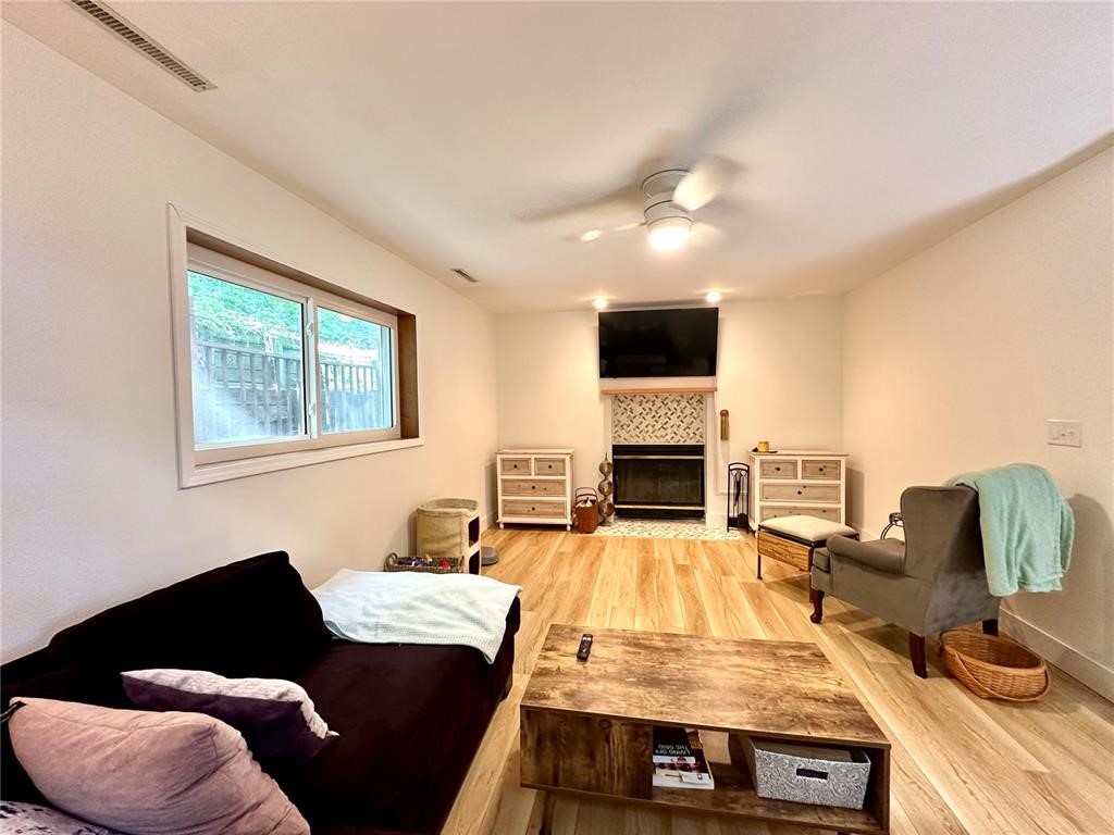 3200 Timber Valley Court NE Cedar Rapids IA 52402