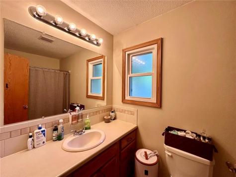 3200 Timber Valley Court NE Cedar Rapids IA 52402