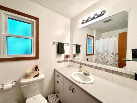 3200 Timber Valley Court NE Cedar Rapids IA 52402