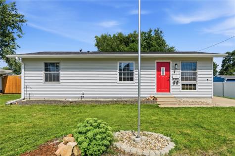 2447 Lauren Drive SW Cedar Rapids IA 52404