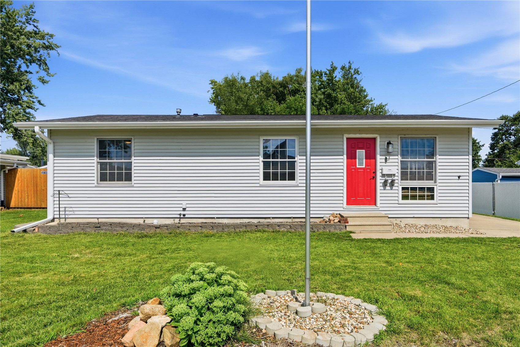2447 Lauren Drive SW Cedar Rapids IA 52404