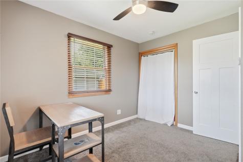 2447 Lauren Drive SW Cedar Rapids IA 52404