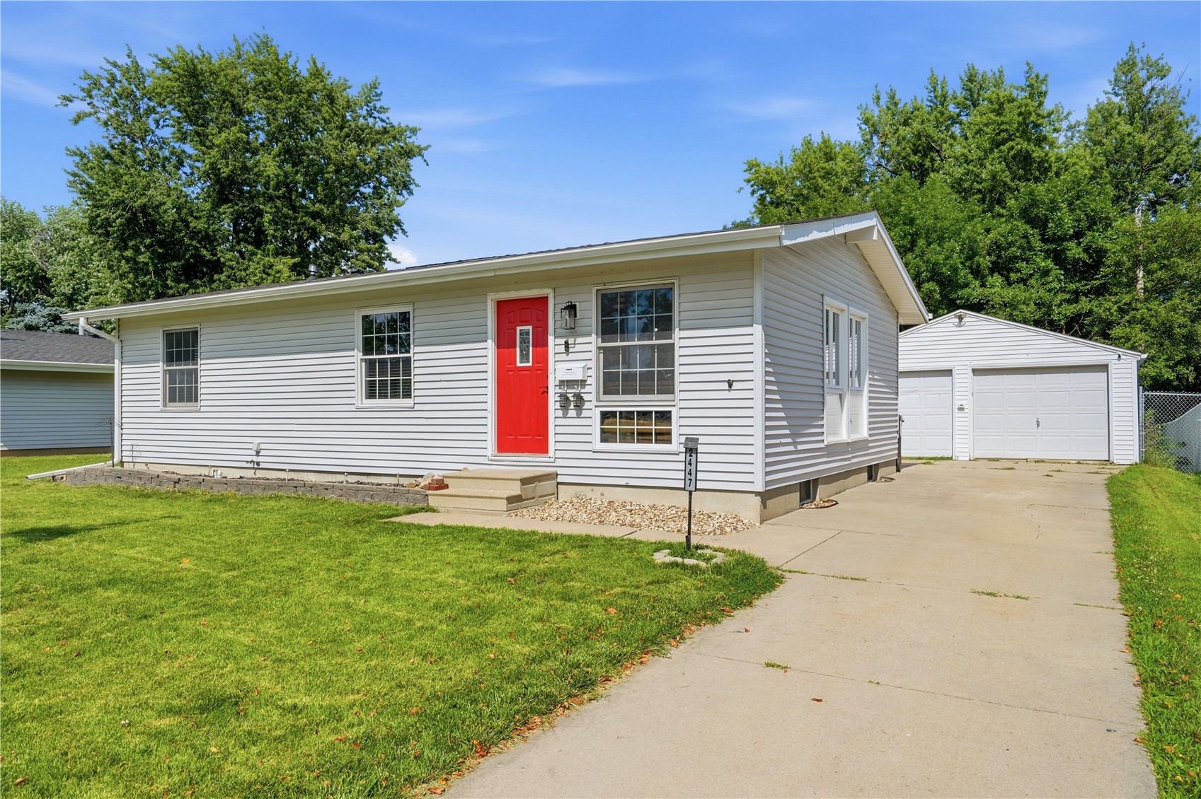 2447 Lauren Drive SW Cedar Rapids IA 52404