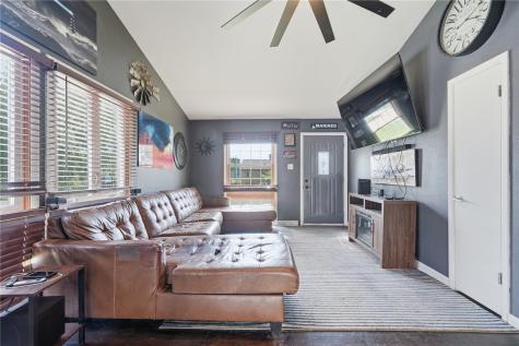 2447 Lauren Drive SW Cedar Rapids IA 52404
