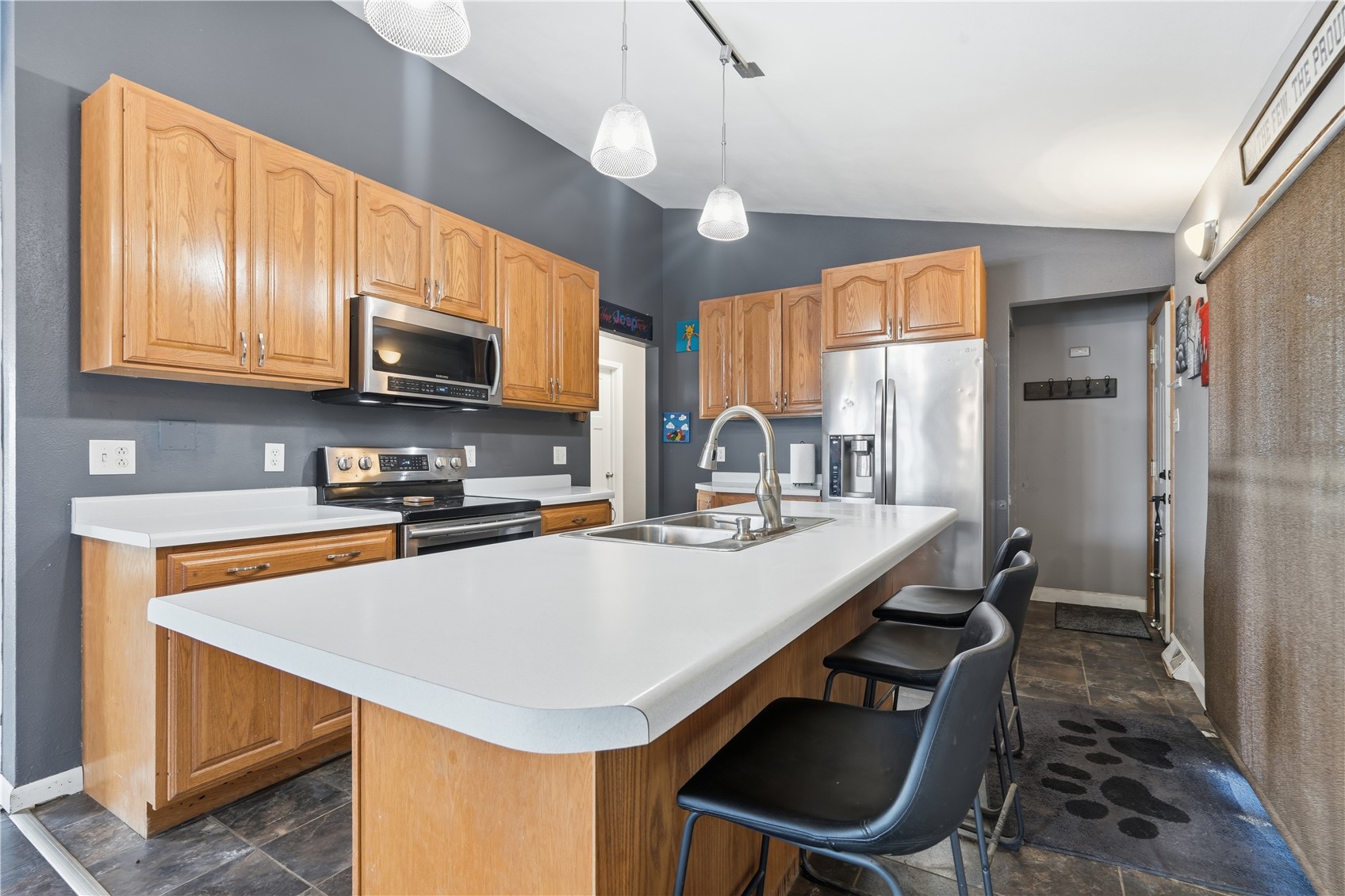 2447 Lauren Drive SW Cedar Rapids IA 52404