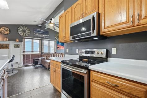 2447 Lauren Drive SW Cedar Rapids IA 52404