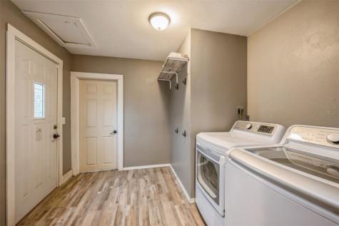 78 2nd Avenue Atkins IA 52206