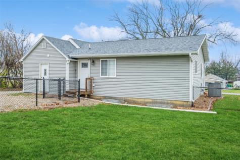 78 2nd Avenue Atkins IA 52206
