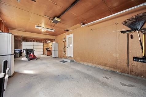1065 W 10th Avenue Marion IA 52302