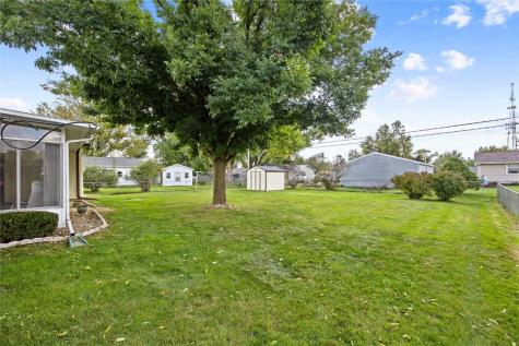 1065 W 10th Avenue Marion IA 52302