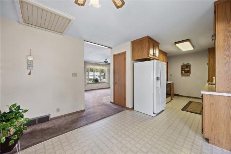 1065 W 10th Avenue Marion IA 52302
