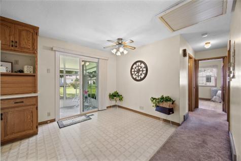 1065 W 10th Avenue Marion IA 52302