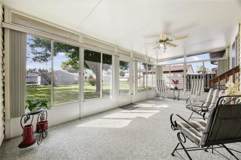 1065 W 10th Avenue Marion IA 52302