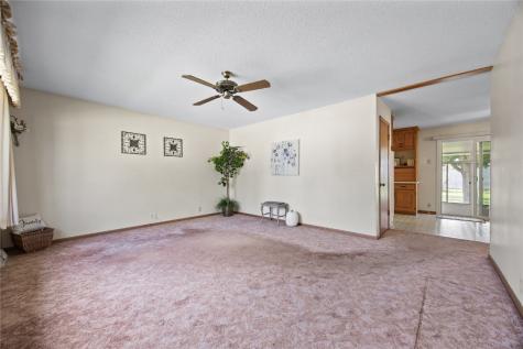 1065 W 10th Avenue Marion IA 52302