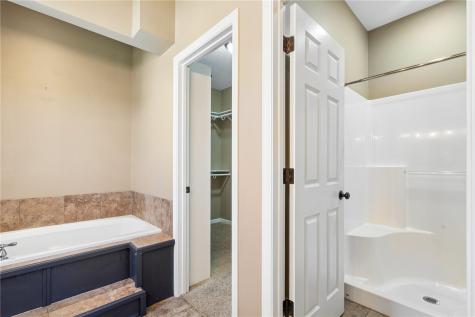 5012 Hay Field Court SW Cedar Rapids IA 52404