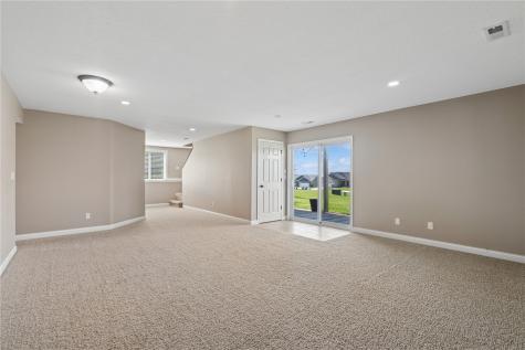 5012 Hay Field Court SW Cedar Rapids IA 52404