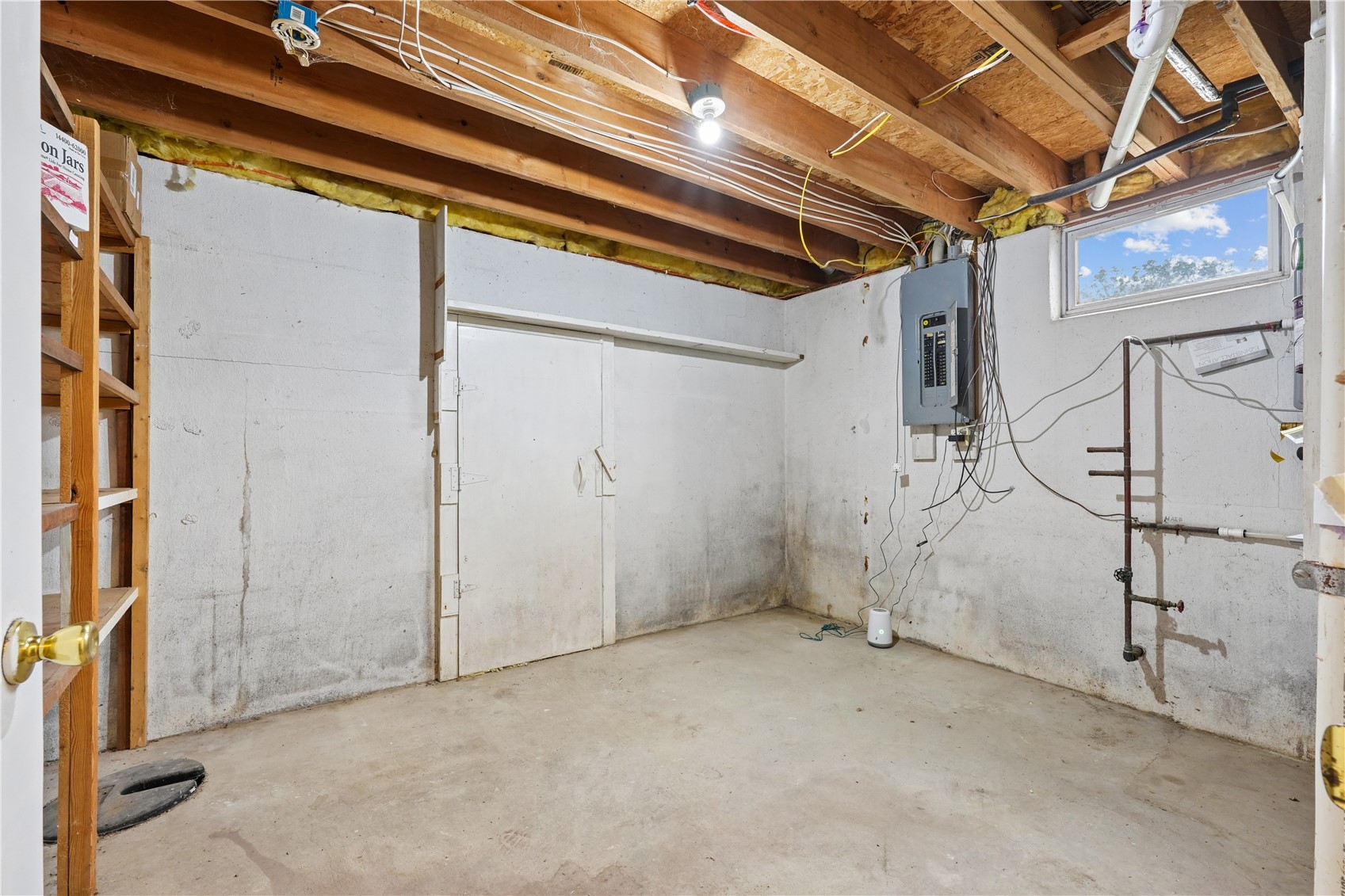 2093 Wapsie Y Road Coggon IA 52213