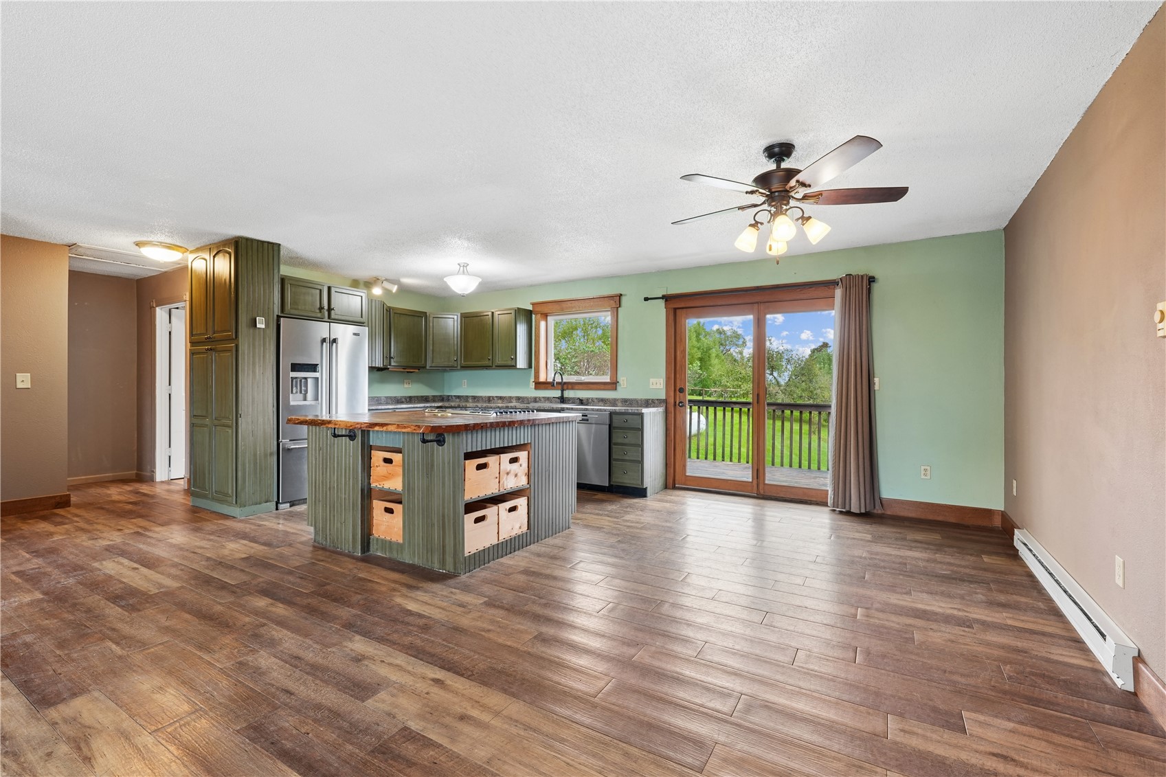 2093 Wapsie Y Road Coggon IA 52213