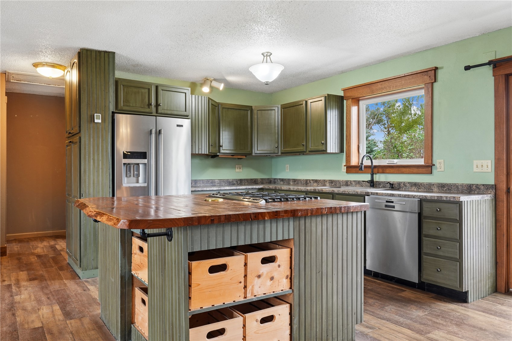 2093 Wapsie Y Road Coggon IA 52213