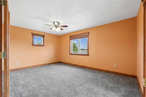2093 Wapsie Y Road Coggon IA 52213