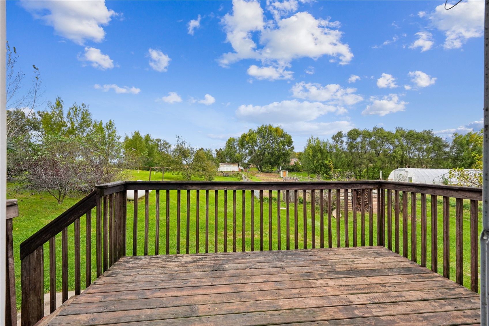 2093 Wapsie Y Road Coggon IA 52213