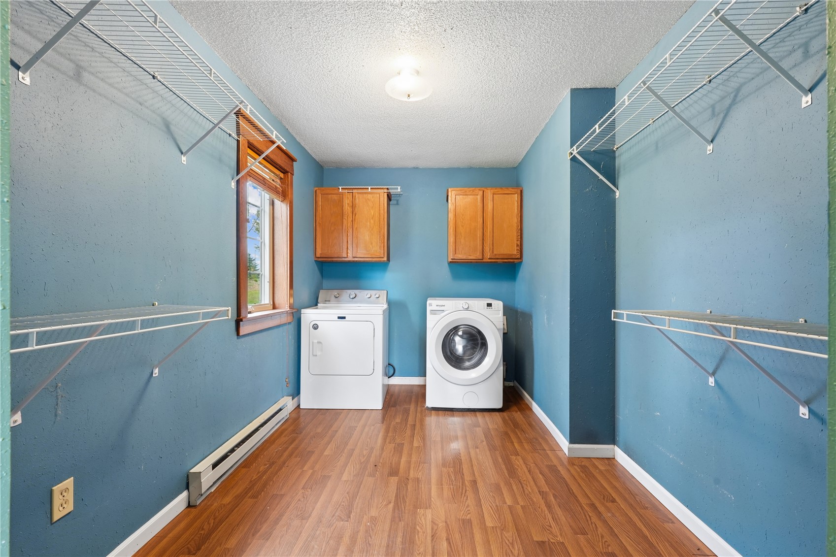 2093 Wapsie Y Road Coggon IA 52213