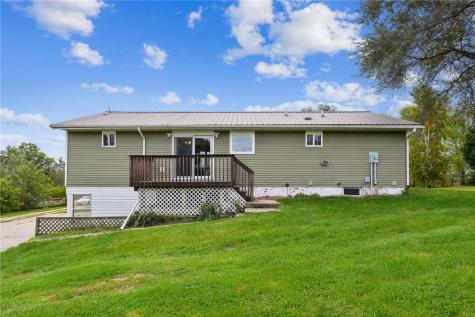 2093 Wapsie Y Road Coggon IA 52213