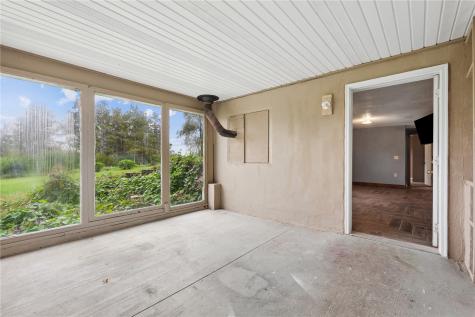 2093 Wapsie Y Road Coggon IA 52213